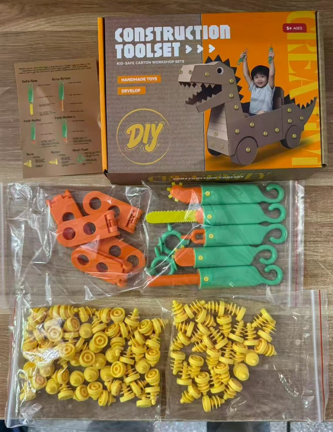Kit Constructor de Cartón · 102 piezas
